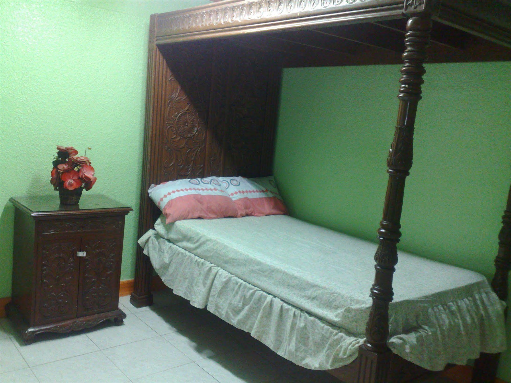 La Residencia Luzviminda Pensionne Cebu Exteriör bild
